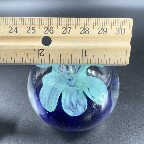 Vintage Round Paperweight Art Glass Blue Flower Figurine With Air Bubble Glass - Picture 4 of 16